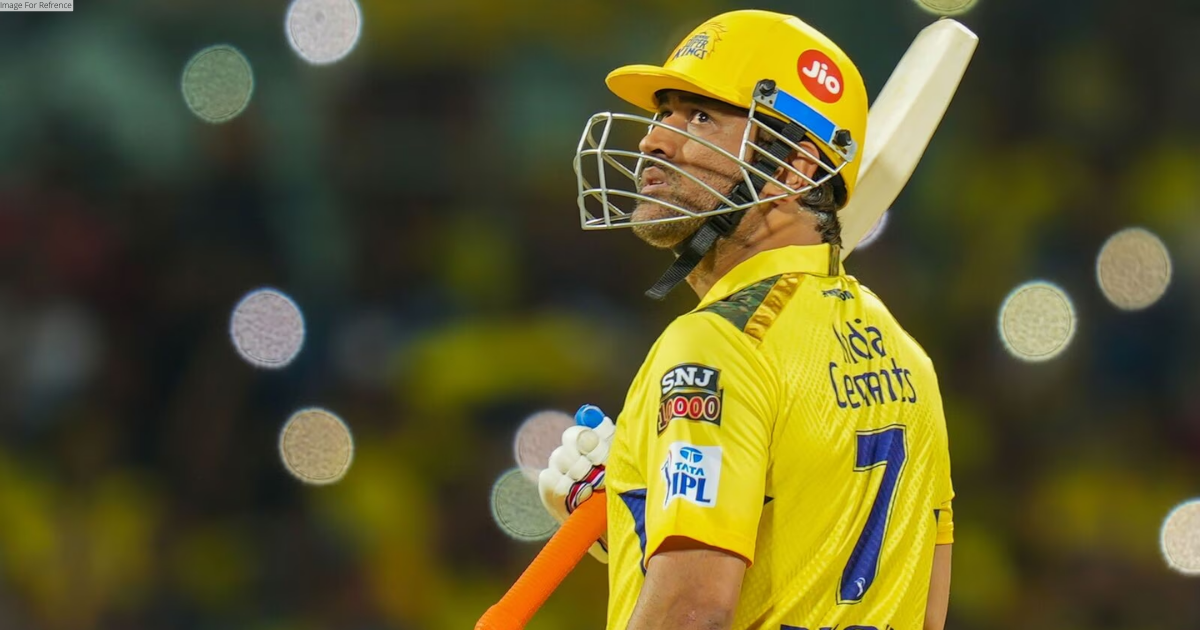 MS Dhoni completes 5,000 runs in IPL